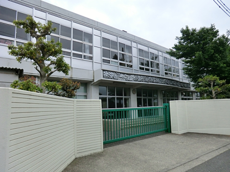 周辺環境 中学校 2760m 平塚市立旭陵中学校-2800m