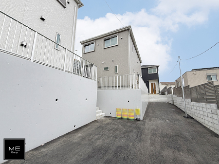 現地外観写真 外観■家族みんなが笑顔で過ごせる、安心感のある住まい