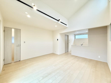 ���r���O ���������R�Ɖ�b�����܂��A�S�n�悢�ЂƂƂ�