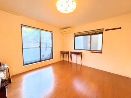 ̑ 傫ȑ͊JA邳ʕob`ł  