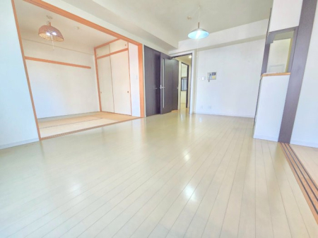 rO 났ƏΊ炪W܂AS܂郊rO