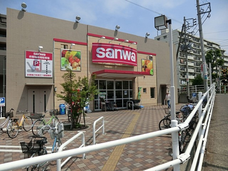周辺環境 スーパー 762m スーパー三和　東林間西口店