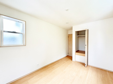 その他内観 内装■落ち着いた色合いのお部屋で穏やかな時間を楽しめます