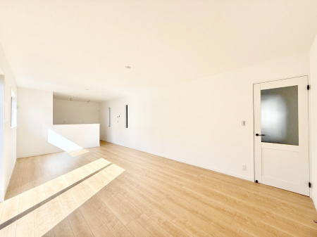 ���r���O ���������났�ƏΊ炪�W�܂�A�S���܂郊�r���O