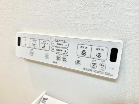 ���̑����� �ݔ����������̏��C����������C��ɗU������A�����I�ɔr�����ł��܂��B