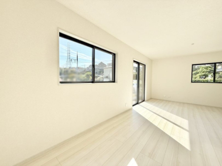 rO ƑRƏW܂AyԂ߂郊rO