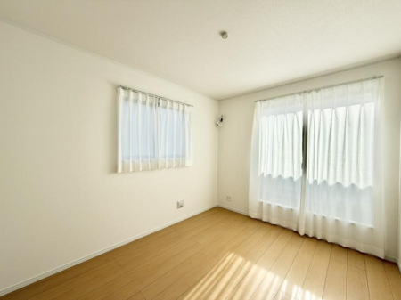 �Q�� ���������̔z�u��ʋC���̗ǂ��݌v�ŕ����̋�C�������炸�A��ɐV�N�ȋ�C������܂�