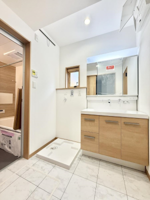 ʑEʏ 邢ʏ͖̎yłႢł