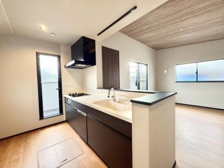 �L�b�`�� �������Ƒ����J��[�߂�A������̂���L�b�`��