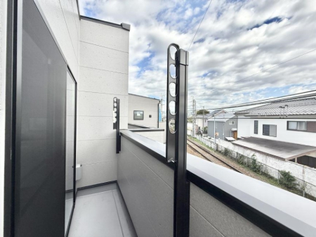 �o���R�j�[ ������ �G�߂̈ڂ낢����������J���I�ȋ�Ԃł�