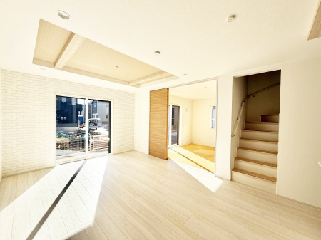 ���̑����� �������Ƒ��̏Ί炪���ӂ��A���났�̋��