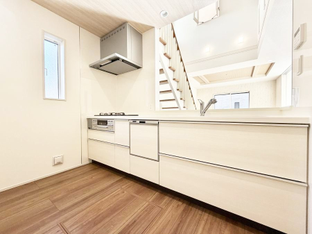 �L�b�`�� �����������������Ԃ����܂��A�Ί炠�ӂ��L�b�`��