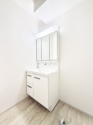 ���ӊ� ���w�Z 960m �����q�s�������݂̐X�`������w�Z