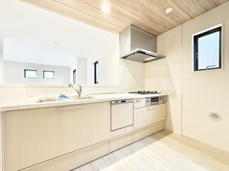 ���ӊ� �X�[�p�[ 800m �O�����V�e�B ���������q�X