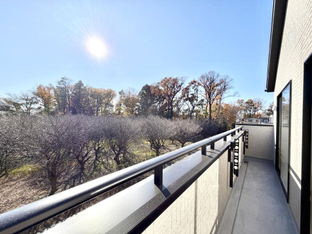 �o���R�j�[ ������ �G�߂̈ڂ낢����������J���I�ȋ�Ԃł�