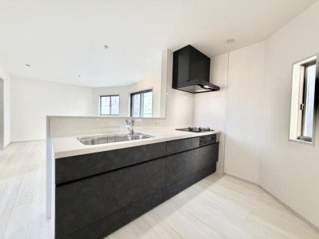 �L�b�`�� ��������b���[�܂�ΖʃL�b�`���I�Ƒ��Ƃ̉�b���͂��݂܂��I  