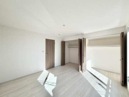 ���̑����� �������傫�Ȏ��[�ŉו����X�b�L���Еt���܂�  