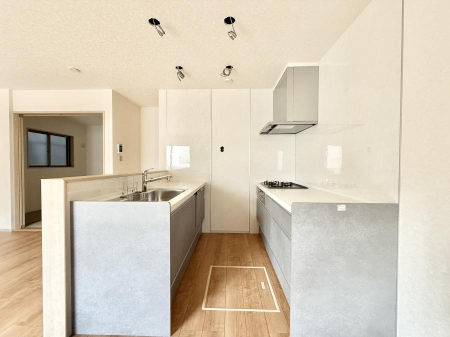 �L�b�`�� �������Ƒ����J��[�߂�A������̂���L�b�`��