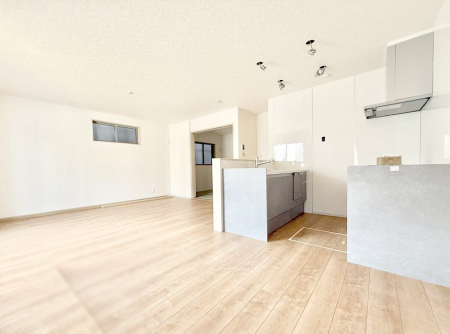 ���r���O ���������R�Ɖ�b�����܂��A�S�n�悢�ЂƂƂ�