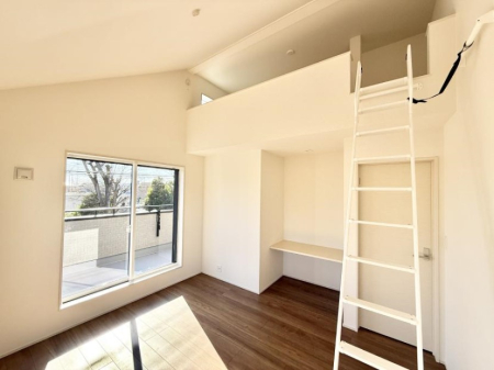 �Q�� ����