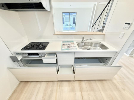 �L�b�`�� �����������������Ɗy�����Ȃ�A���K�ȃL�b�`�����