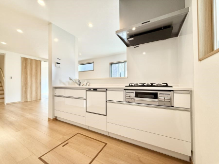 �L�b�`�� �������Ƒ��̉�b���e�ށA�S�n�悢�L�b�`���X�y�[�X