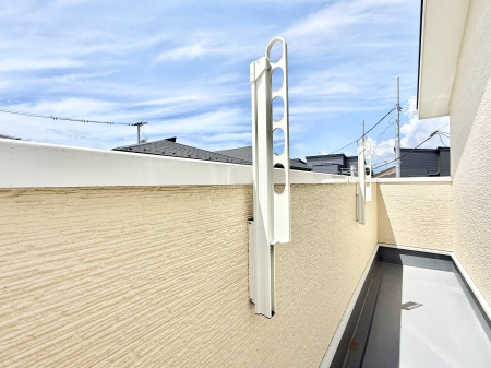 �o���R�j�[ ������ �G�߂̈ڂ낢����������J���I�ȋ�Ԃł�