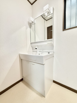 ʑEʏ 邢ʏ͖̎yłႢł