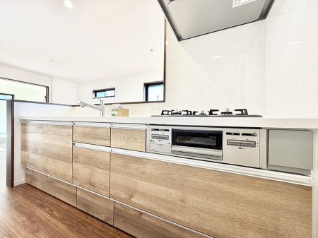 �L�b�`�� ���������y���݂ƐH�ׂ�K����͂���L�b�`��