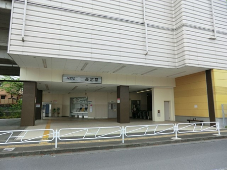 ӊ w 1600m w