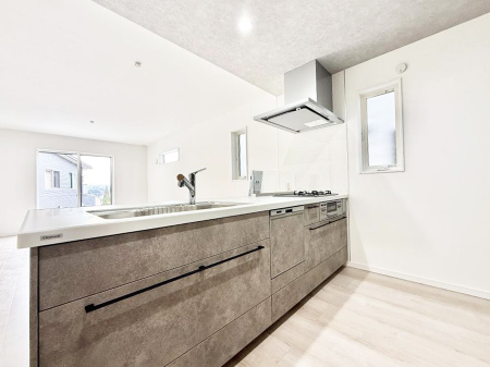 �L�b�`�� ��������b���[�܂�ΖʃL�b�`���I�Ƒ��Ƃ̉�b���͂��݂܂��I  