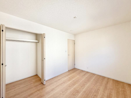 �q������ ����