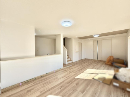 ���r���O ���������났�ƏΊ炪�W�܂�A�S���܂郊�r���O