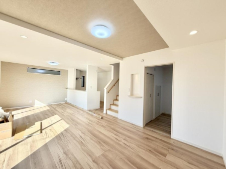 ���r���O ���������S�n�̂����A���z�̃��r���O