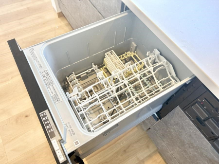 ���̑����� �ݔ�����ԂȂ����I�H����s�J�s�J�Ɏd�グ�Ă���܂�