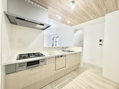 �L�b�`�� �������Ƒ����J��[�߂�A������̂���L�b�`��