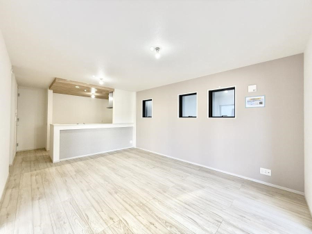 ���r���O ���������S�n�̂����A���z�̃��r���O