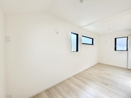 �Q�� ���������̔z�u��ʋC���̗ǂ��݌v�ŕ����̋�C�������炸�A��ɐV�N�ȋ�C������܂�