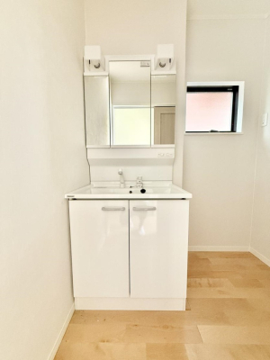 ʑEʏ 邢ʏ͖̎yłႢł