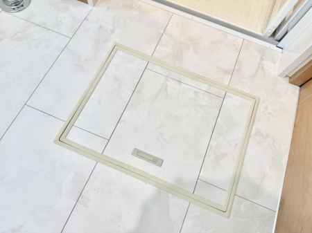 ̑ ݔBꂽ[Xy[XŉƑŜXbL