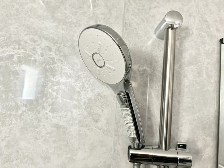 ���̑����� �ݔ����킴�킴�V�����[�����̃��o�[�܂Ŏ��L�΂��K�v���Ȃ��A�ȒP�Ɏ~���ł���