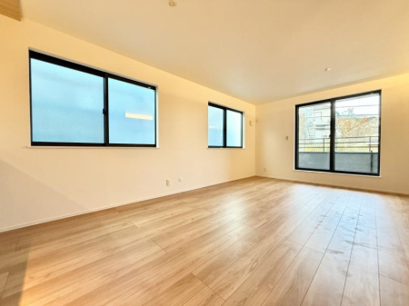 ���r���O �����������������Ɠ��ʂɂ���A�e���̋��