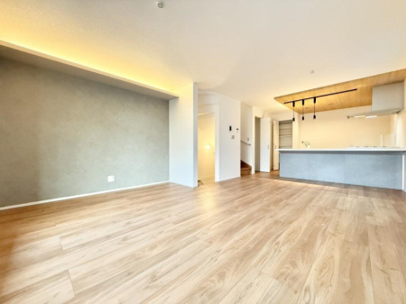 ���r���O ���������났�ƏΊ炪�W�܂�A�S���܂郊�r���O