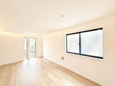 rO 났ƏΊ炪W܂AS܂郊rO