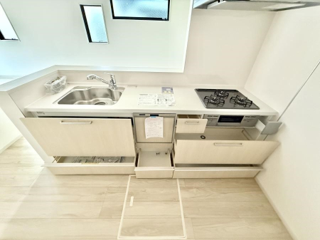 �L�b�`�� �������Ƒ����J��[�߂�A������̂���L�b�`��