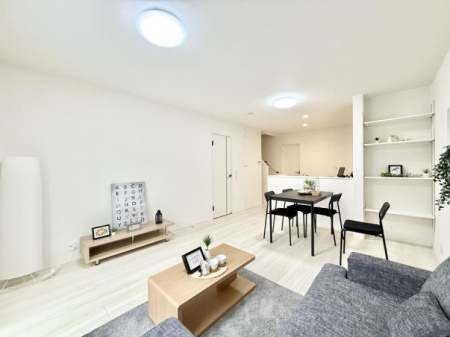 ���r���O ���������났�ƏΊ炪�W�܂�A�S���܂郊�r���O