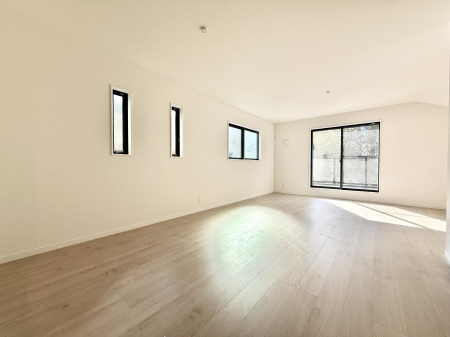 ���r���O �傫�ȑ�����������薾�邢��Ԃł��������������܂�