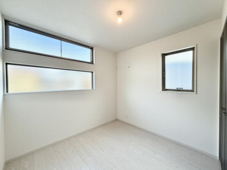 Q 傫ȑ͊JA邳ʕob`ł