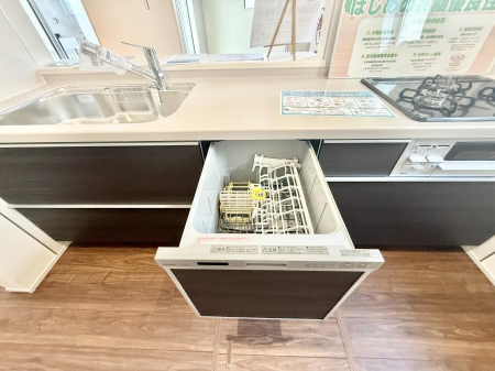 ���̑����� �ݔ�����ԂȂ����I�H����s�J�s�J�Ɏd�グ�Ă���܂�