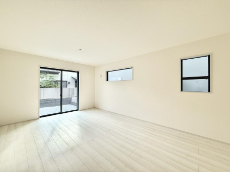 ���r���O ���������S�n�̂����A���z�̃��r���O